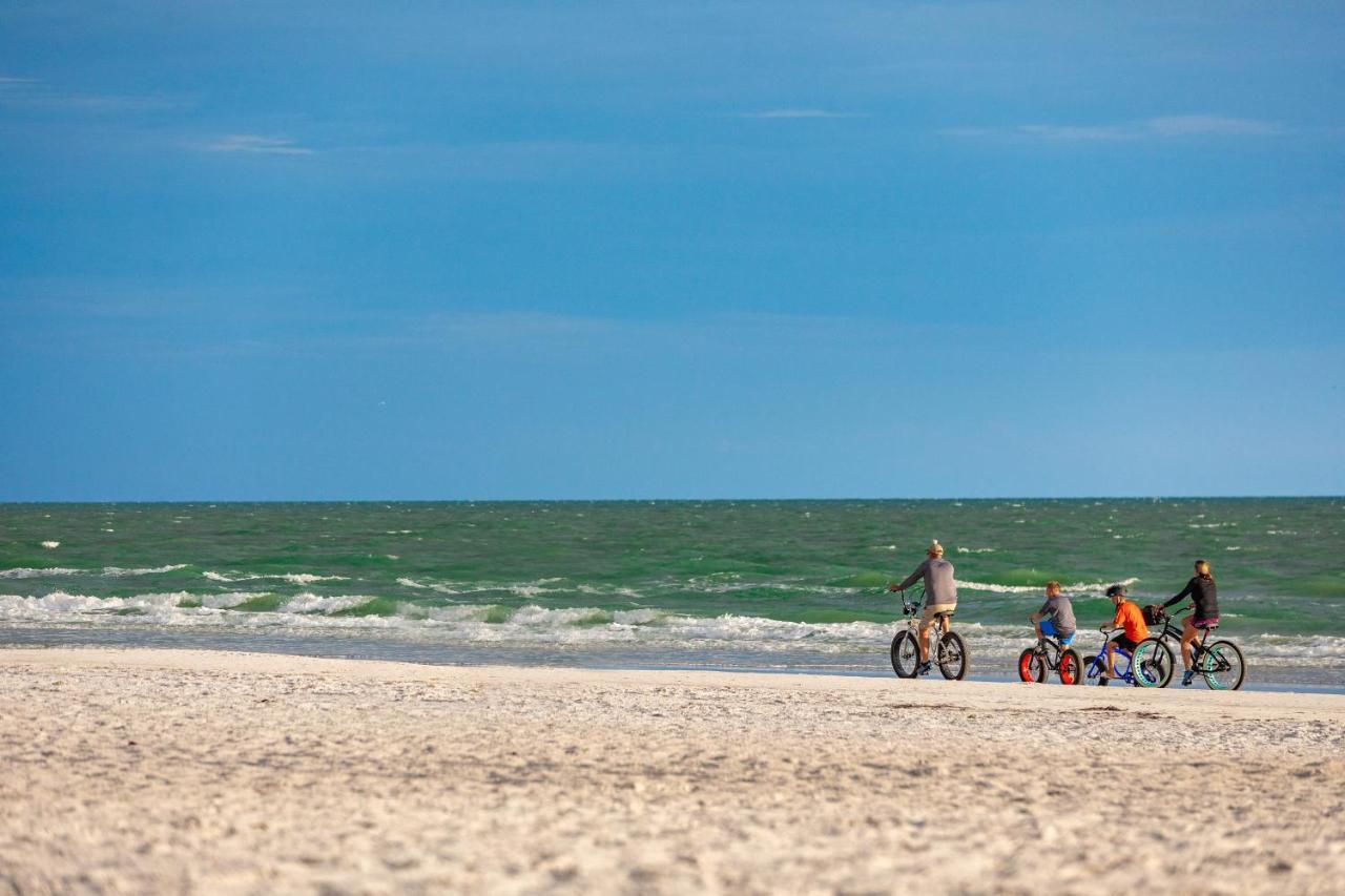 Grand Shores West Hotel St. Pete Beach Bagian luar foto